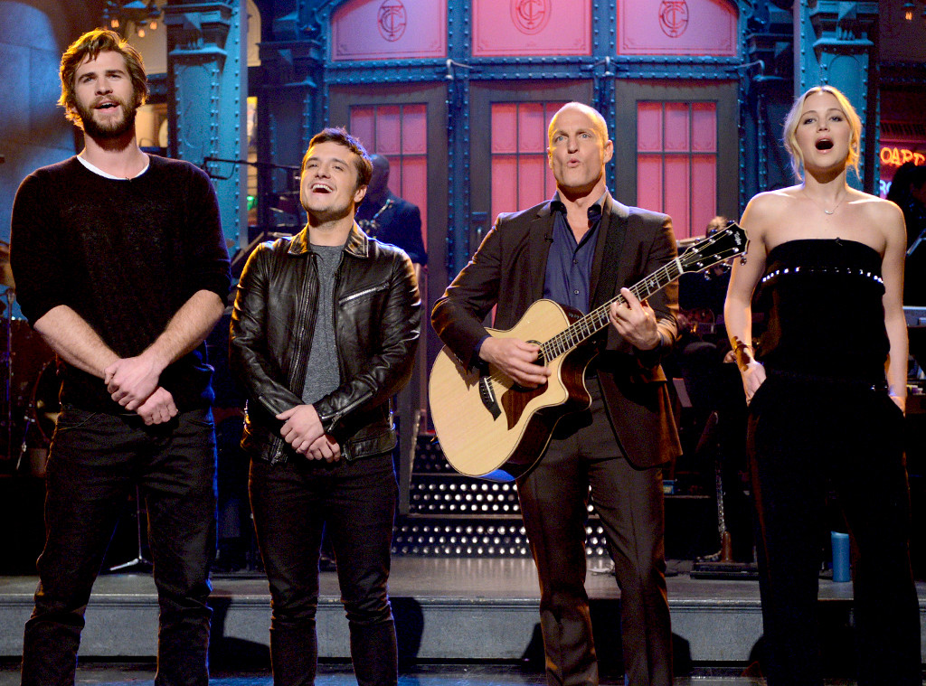 Jennifer Lawrence & 2 Hunger Games Actors Crash SNL! E! Online CA